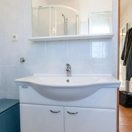 Apartman Vlado *