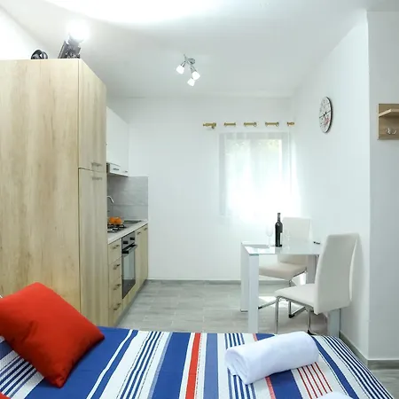 Apartment Vlado *